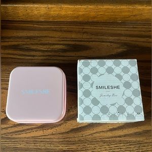 Smileshe hard shell small travel jewelry box